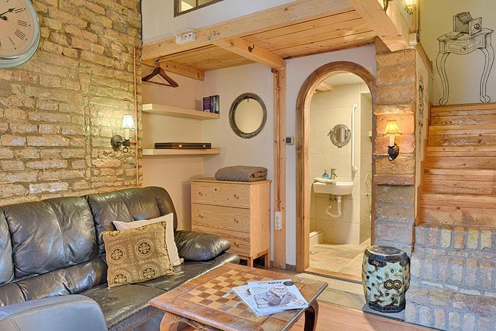 Lavender Circus Hand Drawn Apartments بودابست المظهر الخارجي الصورة