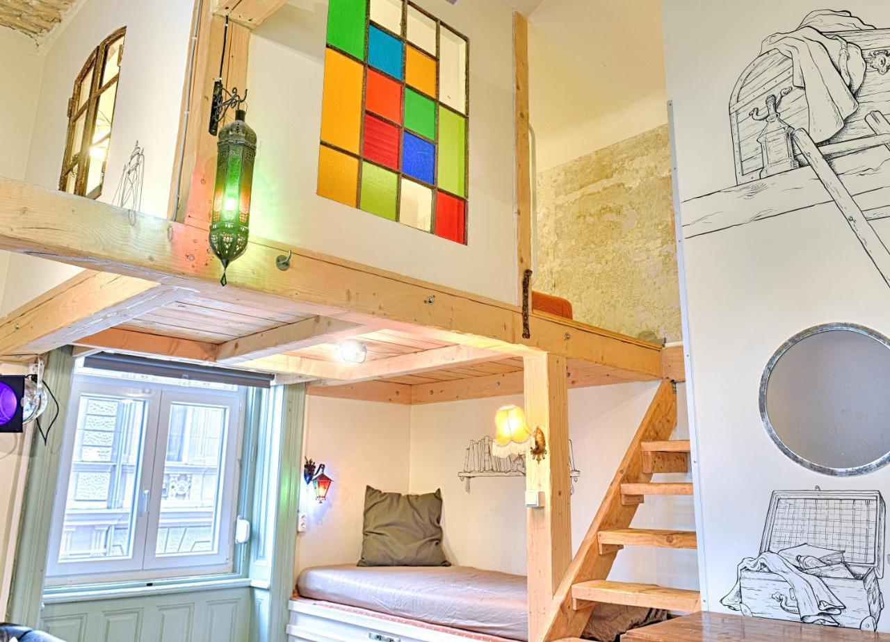 Lavender Circus Hand Drawn Apartments بودابست المظهر الخارجي الصورة